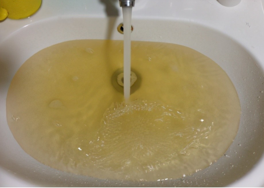 What pollutants can be found in tap water?